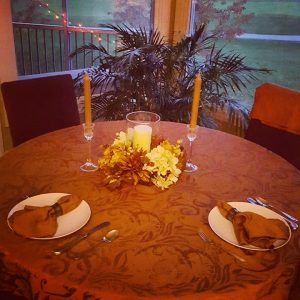 tableissetforthanksgiving